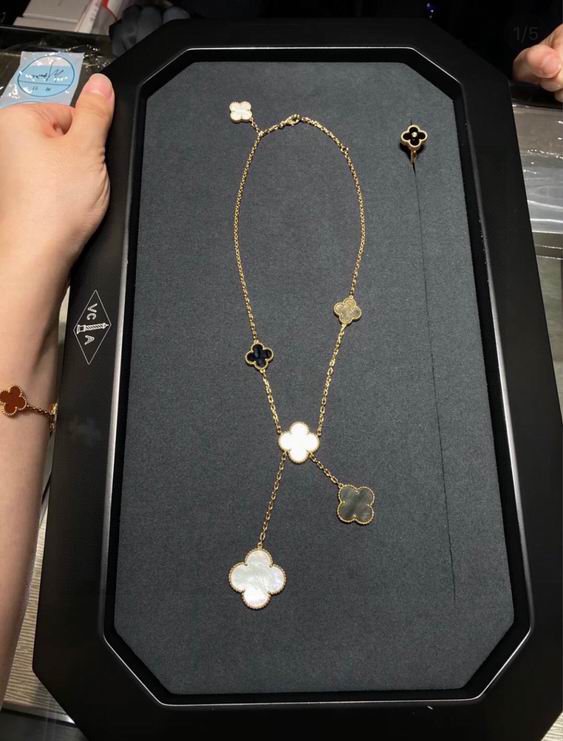Van Cleef & Arpels necklace lyh12